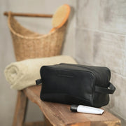 Chesterfield Stacey musta toilettilaukku