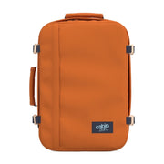 CabinZero Classic 36 L matkareppu Maple Leaf edestä