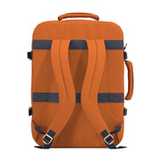 CabinZero Classic 44 L Maple Leaf -repun selkäosa ja olkahihnat