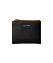 Calvin Klein musta keskikokoinen lompakko ruskea