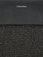 Calvin klein iso musta raffia punottu olkalaukku
