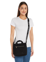 Calvin klein jeans ultralight olkalaukku musta