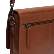 Olkalaukku ruskea nahka chesterfield brand aviles