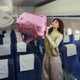 vaaleanpunainen CabinZero classic cabin reppu 44l rosa matkareppu iso pinkki
