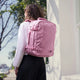 vaaleanpunainen CabinZero classic keskikokoinen cabin reppu 36l rosa pinkki matkareppu